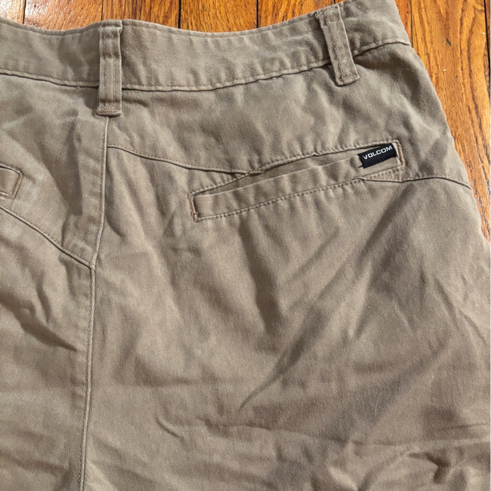 Men’s Volcom shorts - Sz 32